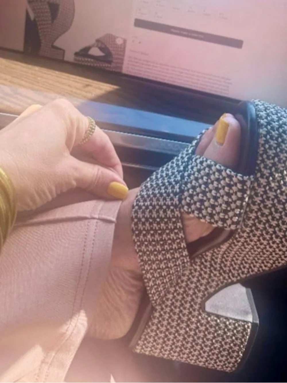 ShuShop stylish platform